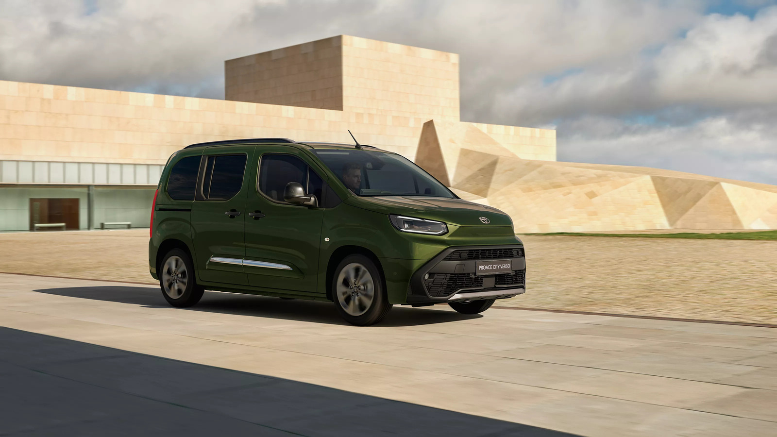 toyota proace city